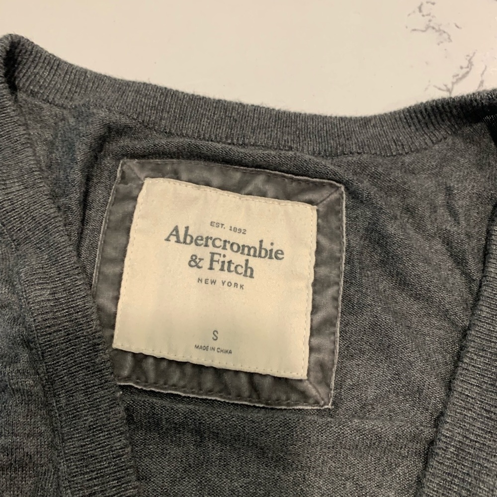 Abercrombie Cardigan - Picture 4 of 8